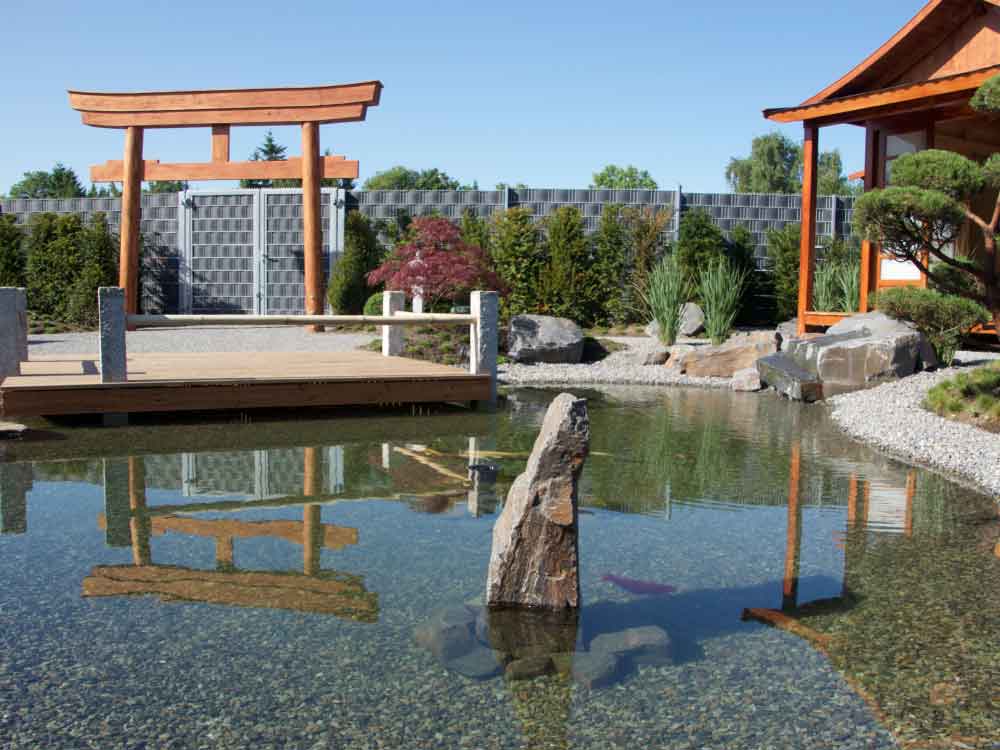 Japanischer Garten mit Teehaus bei Auto-Weller